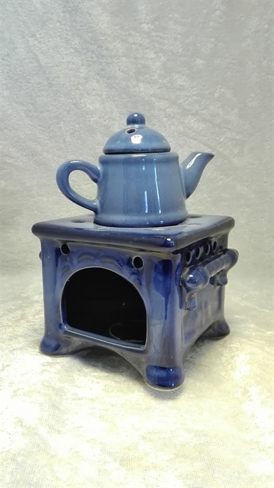 111358 Antik komfur med madam blå kaffekande i keramik