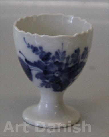 Royal Copenhagen porcelæn. Kgl Blå blomst kantet. Saltbøsse nr 8631. Højde 9cm. 1. Sortering fin stand