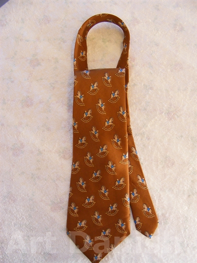 29122 SLIPS 1,40 cm lång, 10 cm bred.   Nye brede slips  new wide ties