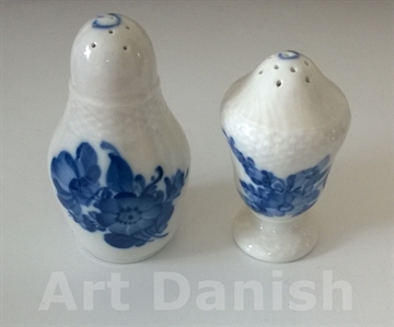 Royal Copenhagen porcelæn. Kgl Blå blomst kantet